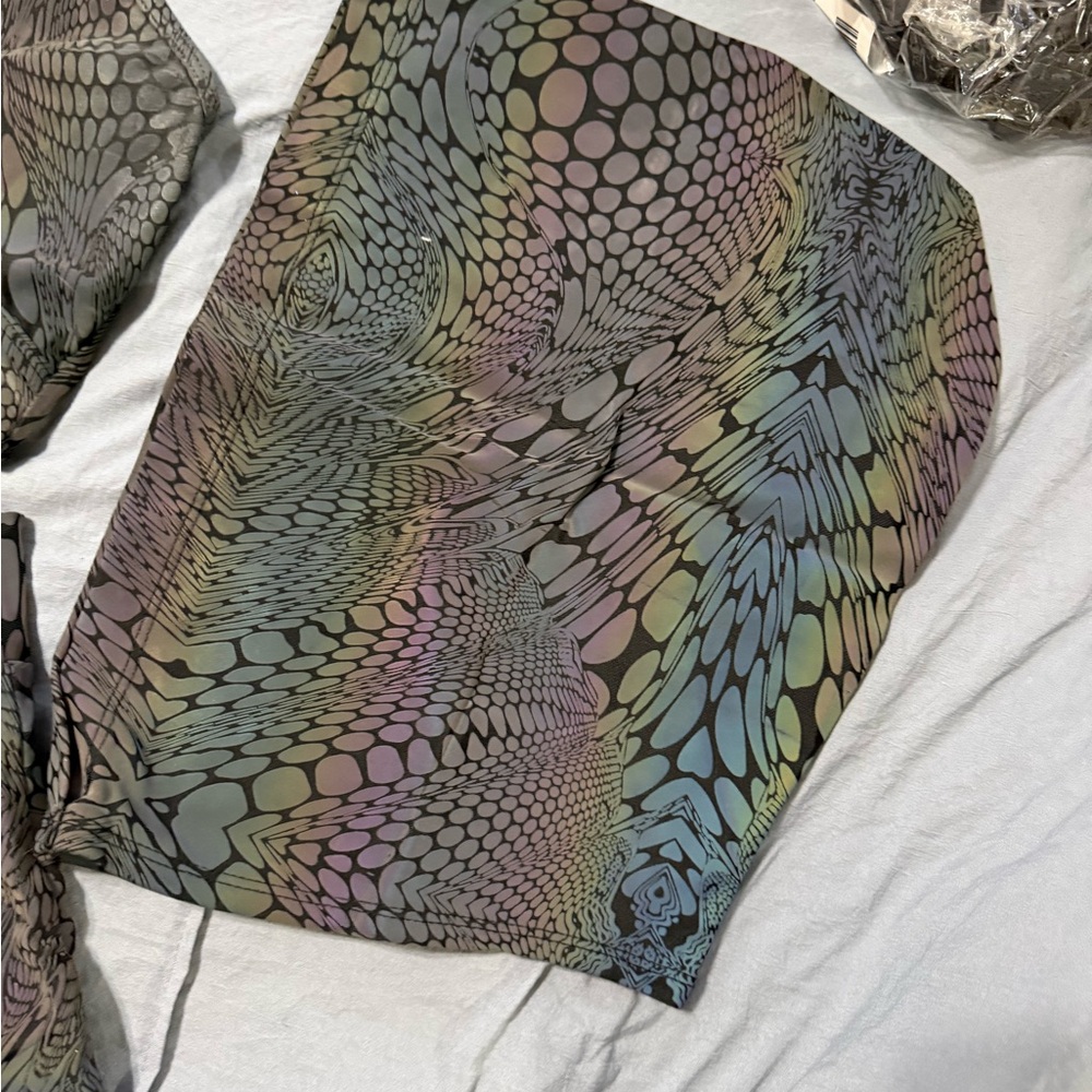 iHeartRaves Iridescent Viper Print Festival Set - Picture 4 of 7